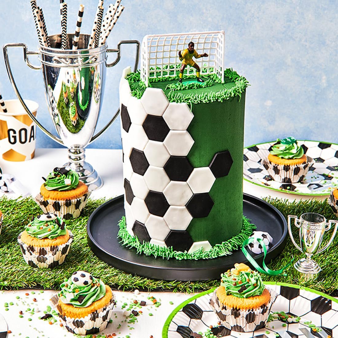 FunCakes Raven Black Rolled Fondant: Snadné použití, hladký, flexibilní, měkký a flexibilní, ideální pro zdobení dortů, halal, košer a bez lepku, 250 g cukrové pasty Naty Shop