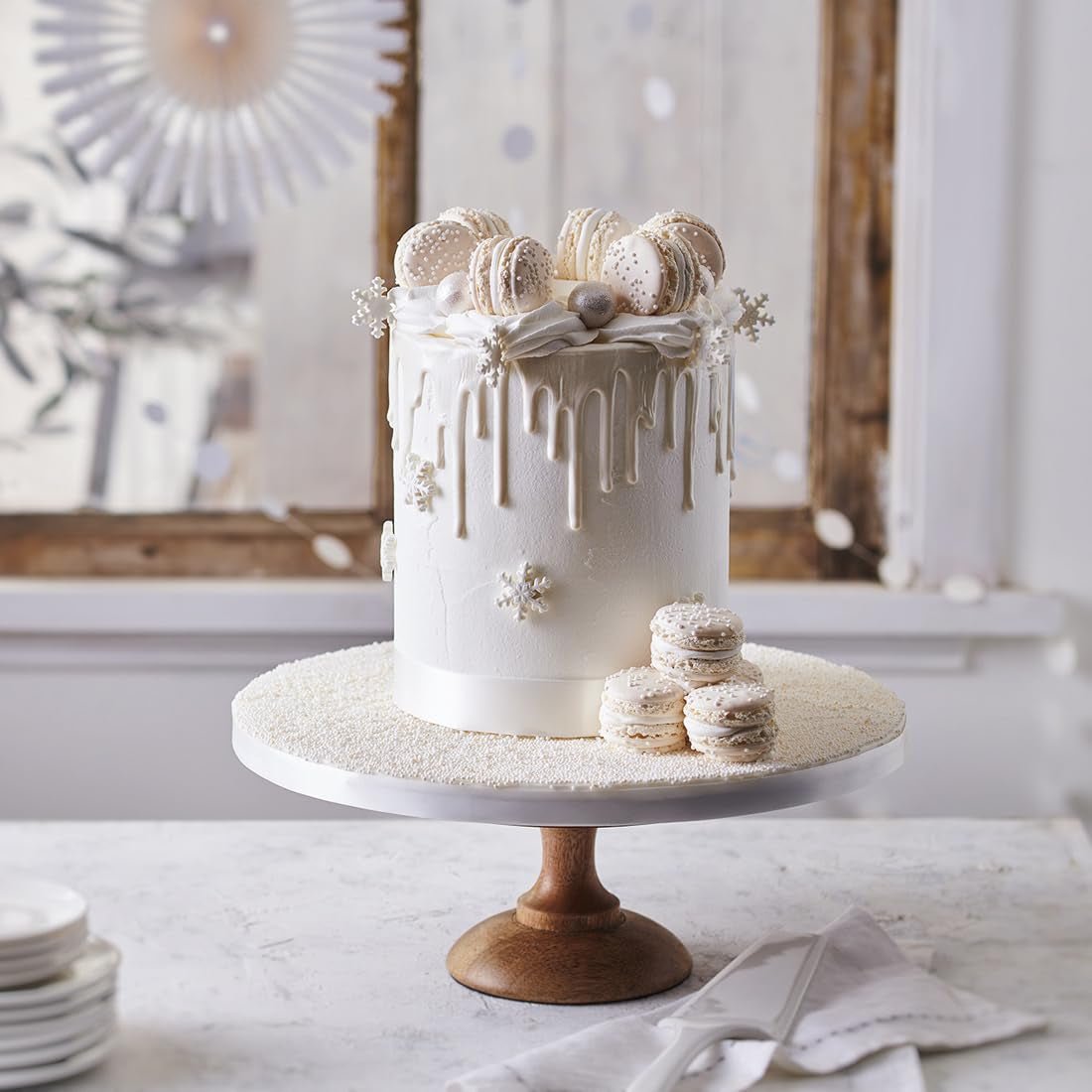 FunCakes Roll Fondant Bright White: Snadno se používá, hladký, pružný, měkký a poddajný, ideální pro zdobení dortů, halal, košer a bez lepku. 5 kg (2 až 2,5 kg) cukrové pasty Naty Shop