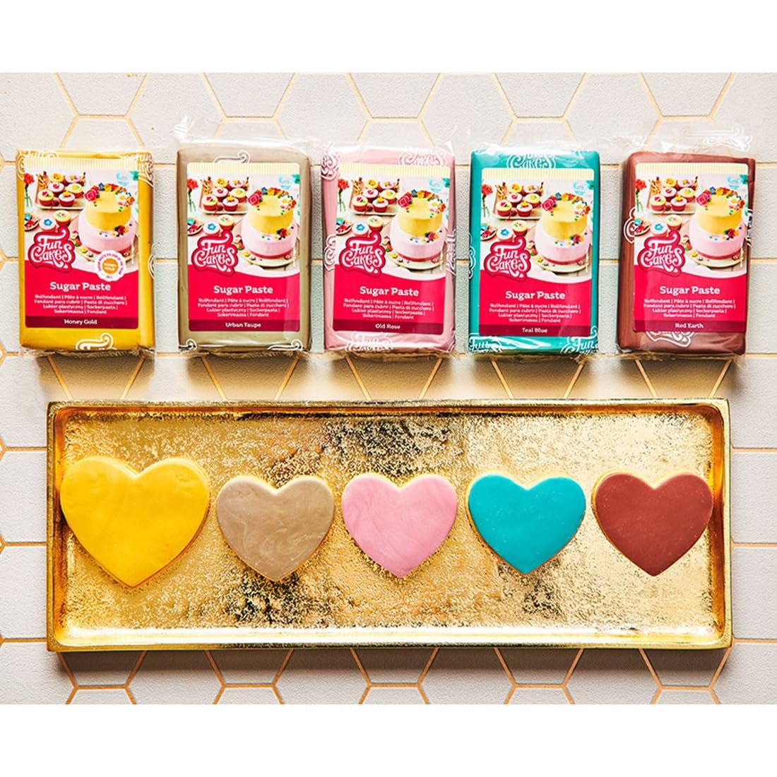 Fondánová roláda FunCakes Red Earth, snadné použití, hladká, pružná, měkká a pružná, ideální pro zdobení dortů, halal, košer a bez lepku, 250g balení 1 Cukrová pasta Naty Shop
