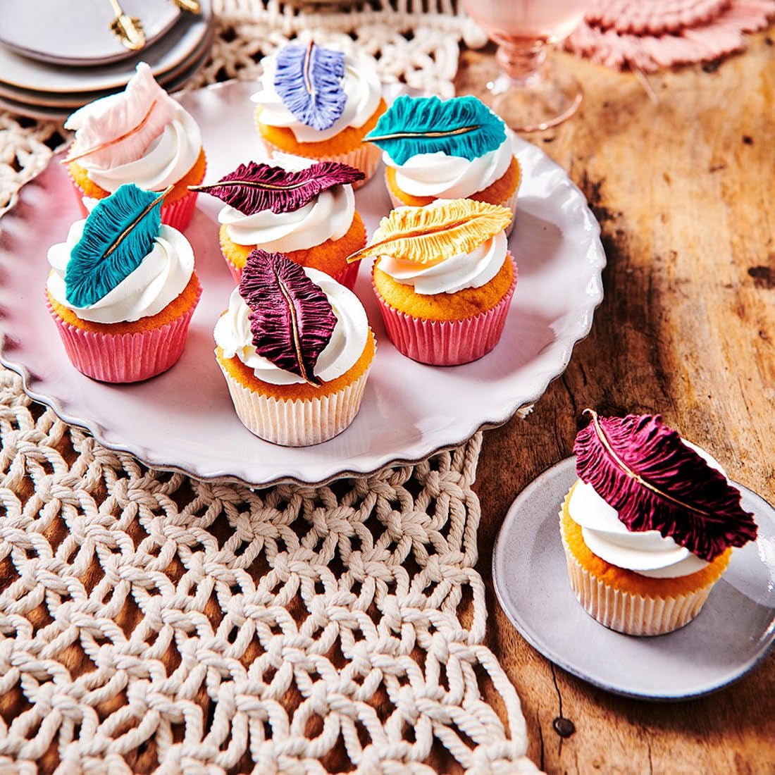 FunCakes Tropický pomerančový laminovaný fondán: Snadné použití, hladký, pružný, měkký a ohebný, ideální pro zdobení dortů, Halal, košer a bez lepku, 250 g cukrové pasty Naty Shop