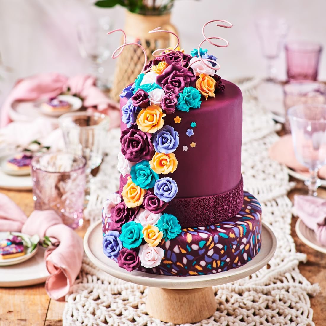 FunCakes Tropický pomerančový laminovaný fondán: Snadné použití, hladký, pružný, měkký a ohebný, ideální pro zdobení dortů, Halal, košer a bez lepku, 250 g cukrové pasty Naty Shop