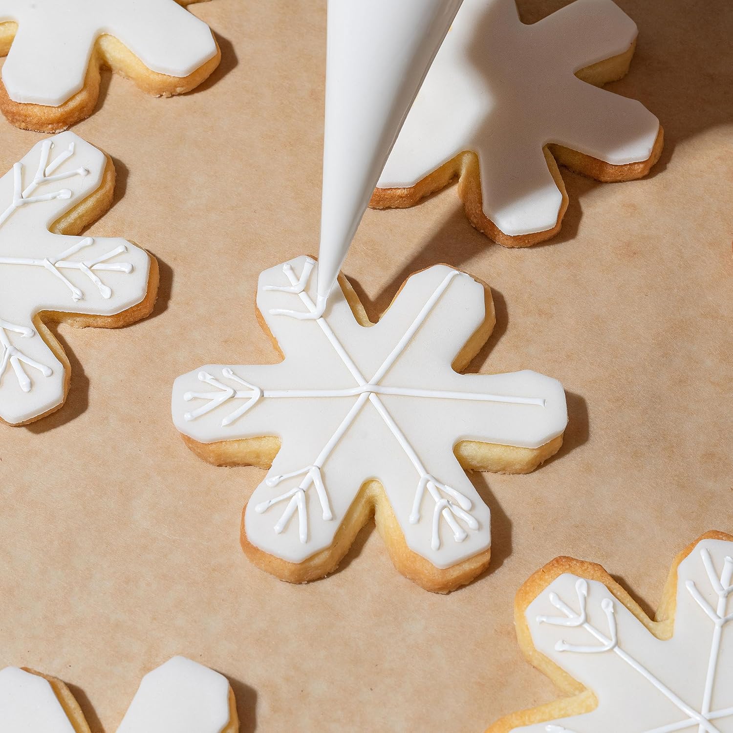 Günthart BackDecor Royal Icing kbelík s 300 g prášku na zdobení pečiva nebo jako polevu, 1 balení (300 g) Cukrová pasta Naty Shop