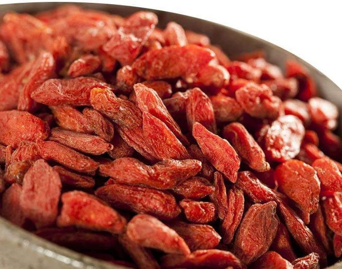 Goji bobule - 1 kg sušených a nesířených plodů kustovnice z jedné z nejlepších pěstitelských oblastí na světě, Ningxia China Sušené produkty Naty Shop