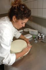 KOPYFORM rolkový fondant Arctic White® 1kg, bílá Cukrová pasta Naty Shop