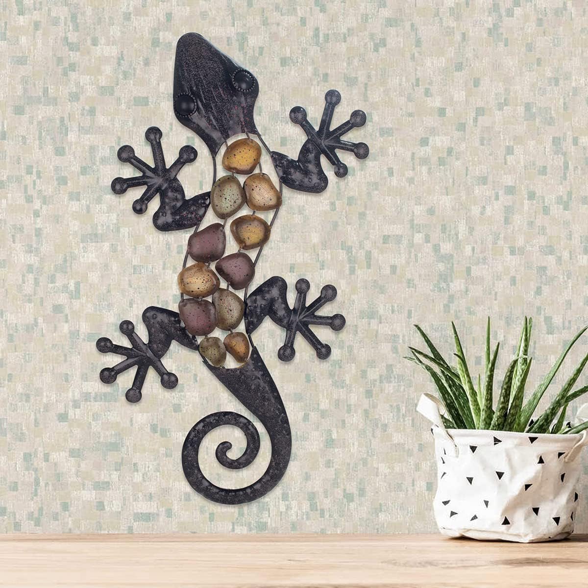 Kovová stěna ještěrka v barvách země 60 x 30 x 1,5 cm, barevné, standardní Sošky a plastiky Naty Shop