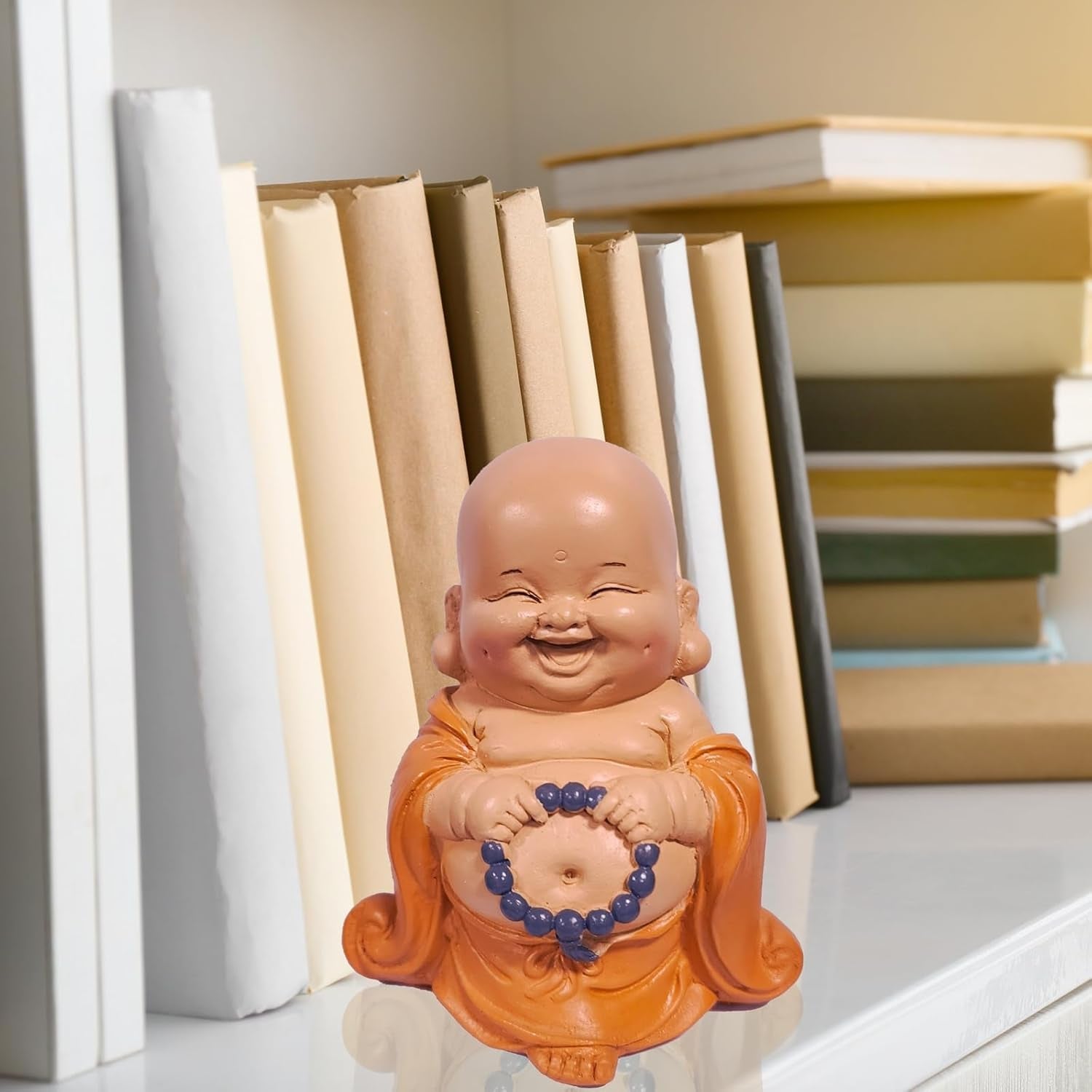 Socha smějícího se Buddhy s růžencem - Inspirativní a veselá figurka - Talisman pro štěstí plný pozitivity - Roztomilý a duchovní tip na dárek - -V 10 cm - Sochy a sochy Zen'Light Naty Shop