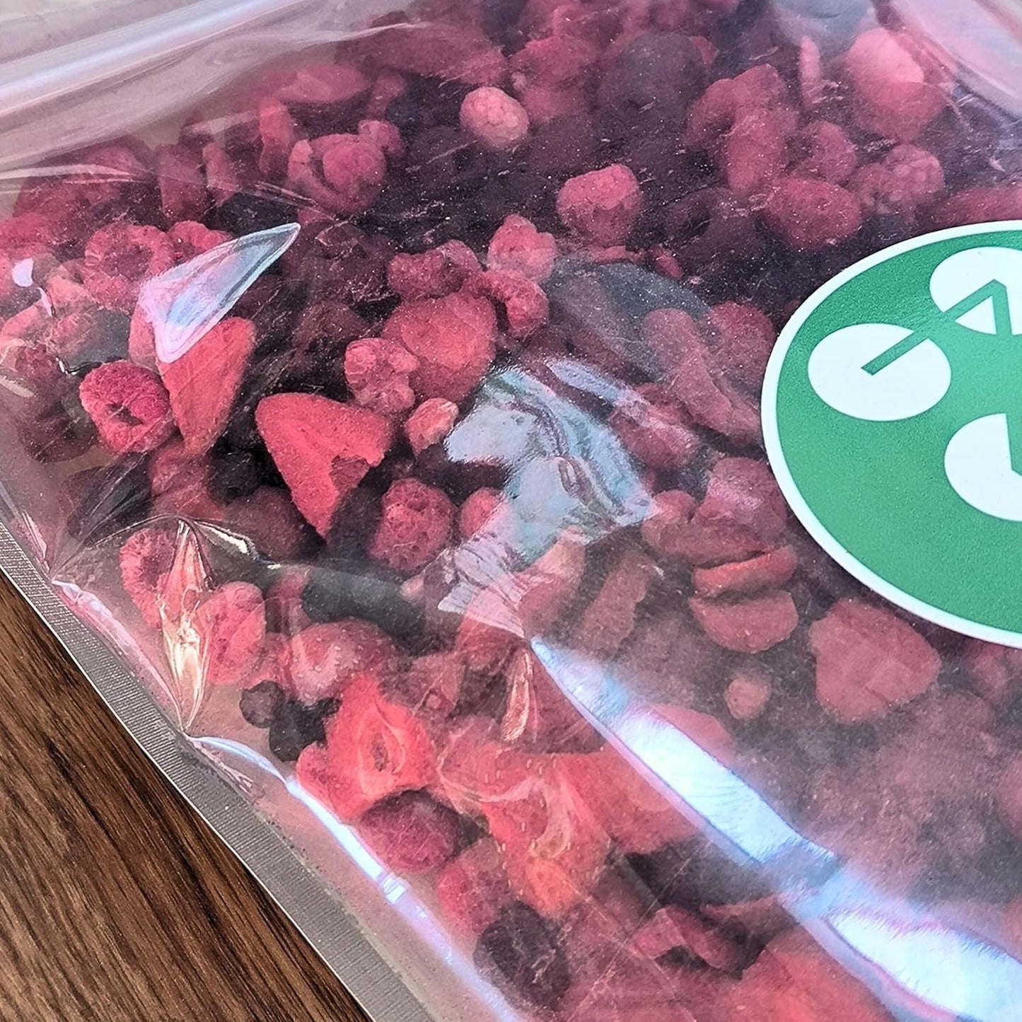 Mrazem sušené ovoce Super Berries | XL 300g Sušené ovoce bez cukru | Sušené ovoce | Sušené ovoce Lyofilizované Jahody Maliny Borůvky Lyofilizované ZingyZoo Dehydrované produkty Naty Shop
