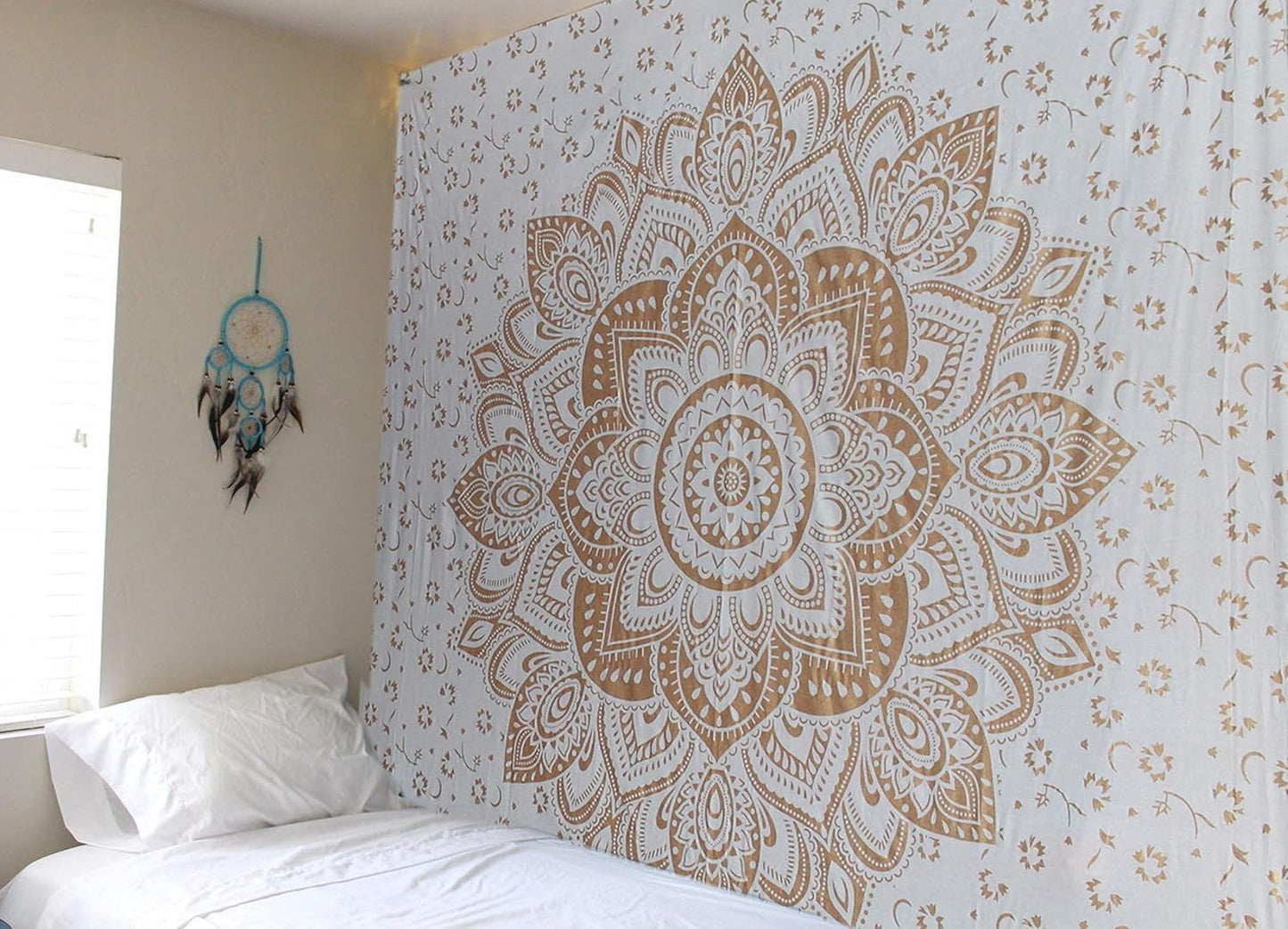 Gobelín zlatá metalická mandala Indický bavlněný plážový přehoz Casa - Doplňky a dekorace Naty Shop
