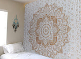 Gobelín zlatá metalická mandala Indický bavlněný plážový přehoz Casa - Doplňky a dekorace Naty Shop