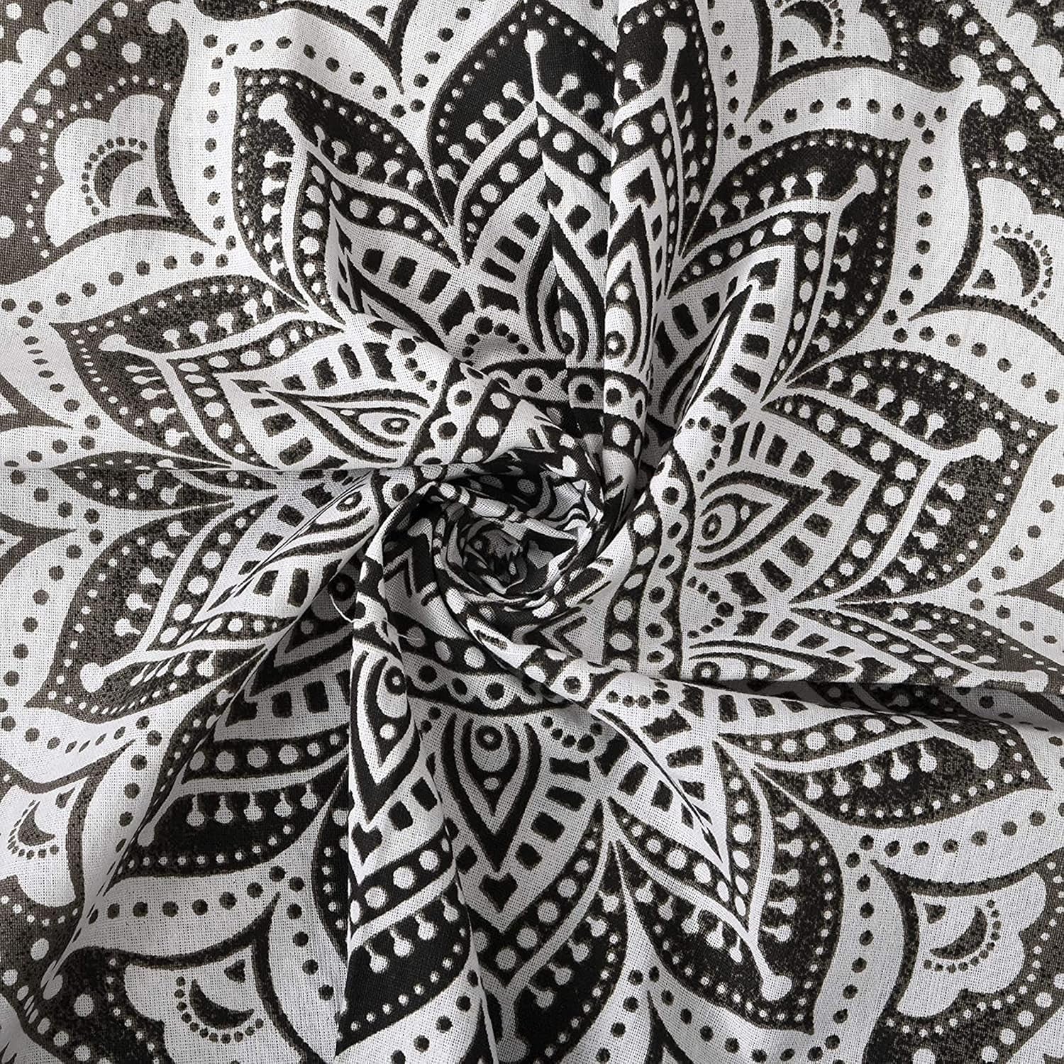 Tapiserie gobelín mandala šedá černá nástěnná látka Home - Doplňky a dekorace Naty Shop