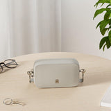 Crossbody kabelka Tommy Hilfiger Chic Flap Crossover Malé dámské tašky Naty Shop