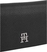 Tommy Hilfiger Crossbody kabelka Emblem Flap Crossover Malé dámské tašky Naty Shop