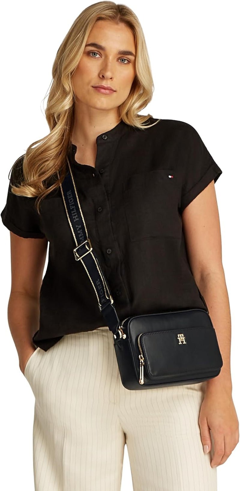 Tommy Hilfiger Ladies Th Joy Camera Bag Aw0aw16812 Crossover Zavazadla a cestovní vybavení Naty Shop