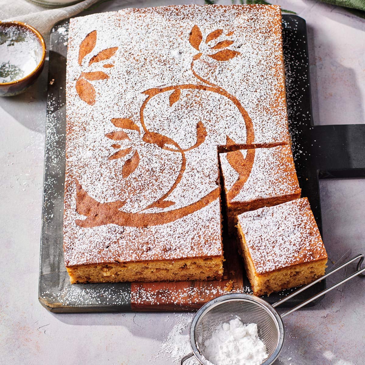 FunCakes moučkový cukr, cukrovinkový rafinovaný moučkový cukr, ultra jemná textura, ideální pro výrobu máslového krému nebo potírání fondánu, halal, 900 g cukrové pasty Naty Shop